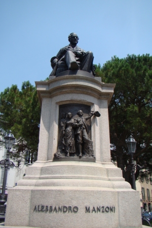 Monumento celebrativo ad Alessandro Manzoni (LC)